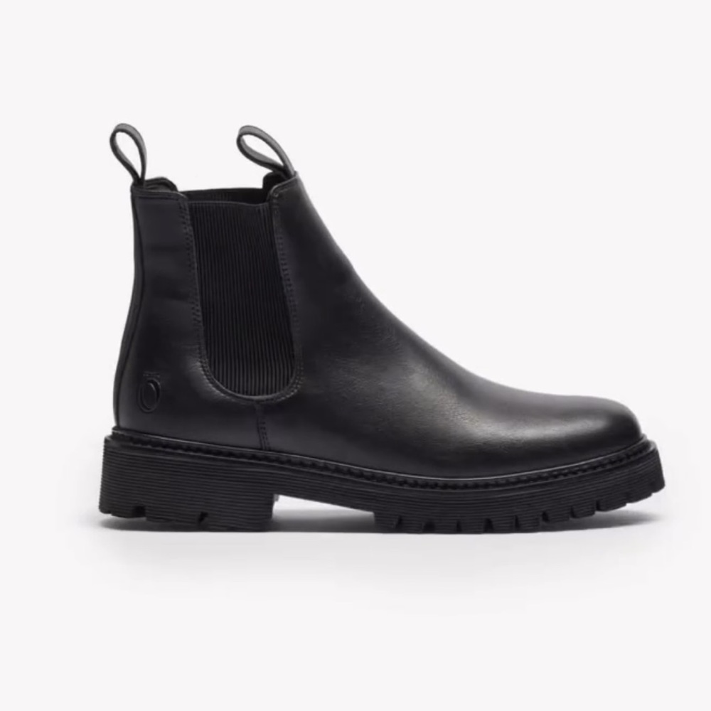 THE NOSKIN SIGNATURE CHELSEA BOOT IN BLACK